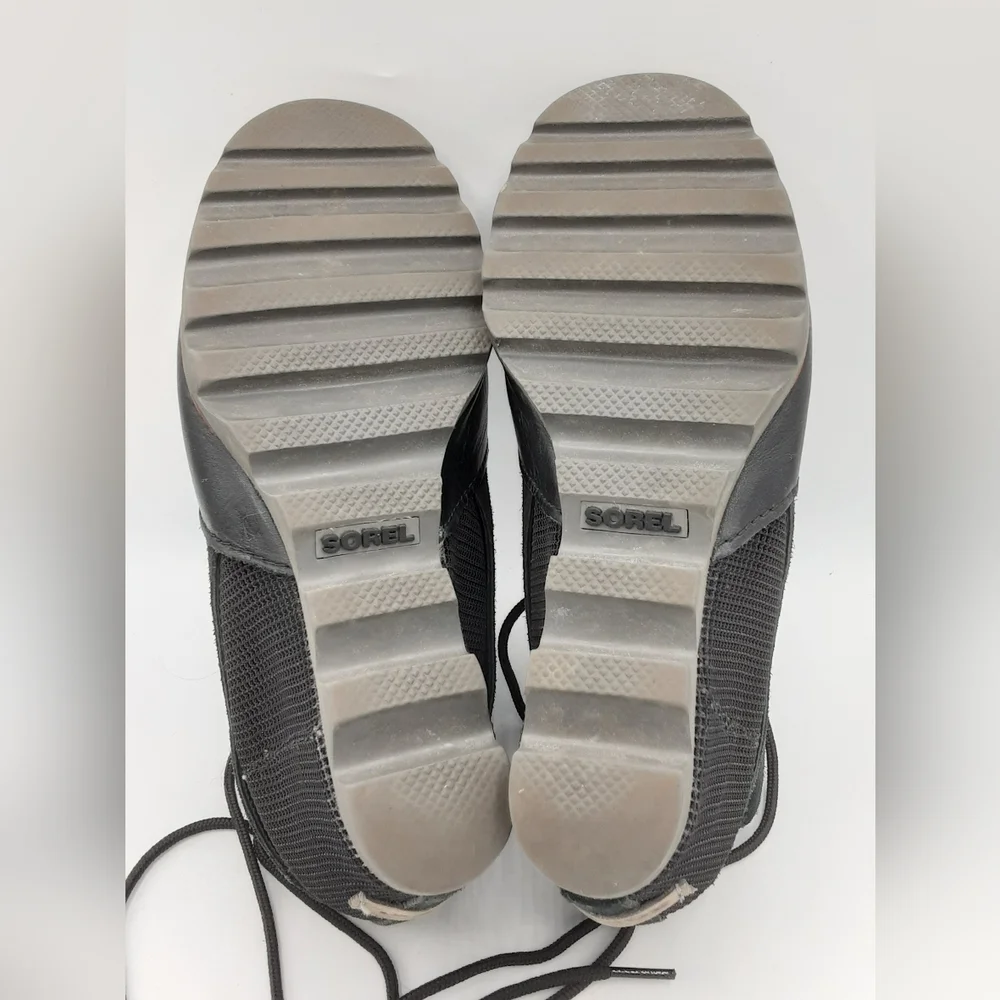 Sorel Joanie Black Suede Leather Mesh Lace Up Peep-Toe Wedge Bootie Size 9.